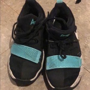 Boys Paul George sneakers